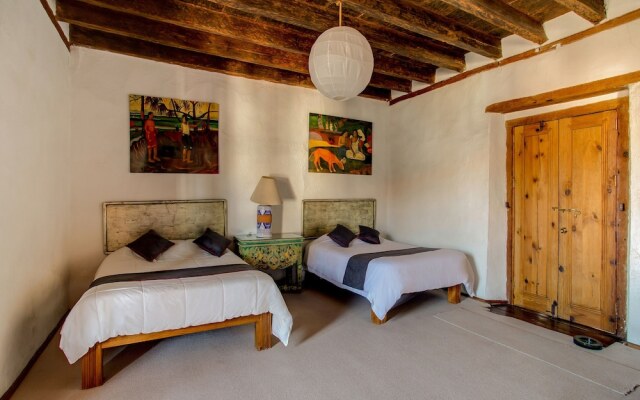 Collection O Hotel La Batucada