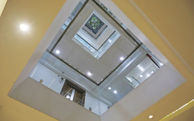 Hotel Kuber International