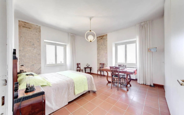 Rhome Apartments Latini