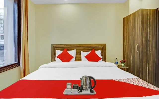 OYO Flagship 70251 Hotel Starwood