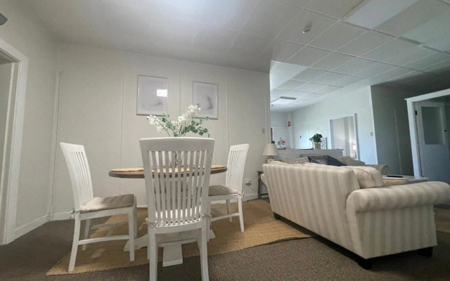 The Old Flour Mill Apartment (Gallipoli house)