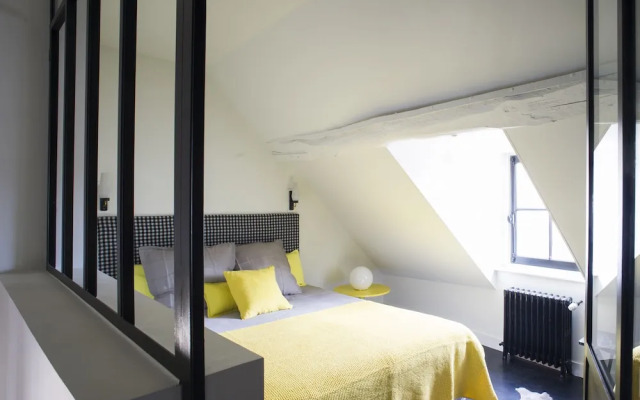 Chez Laurence Du Tilly
