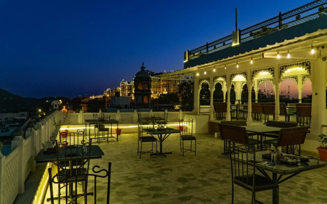 Pine Haveli