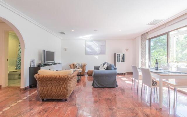 Excellent T2 apartment with pools 400m Falesia beach