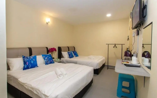 Southern Tip Hotel - City & 100m walk to McDonald's & FREE DOBI