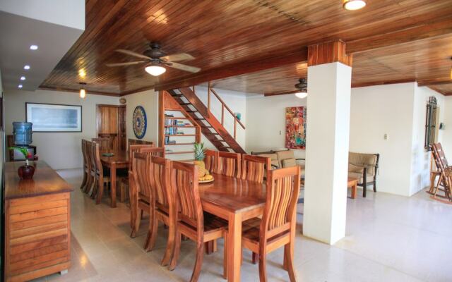 Casa Cecilia Beach Front