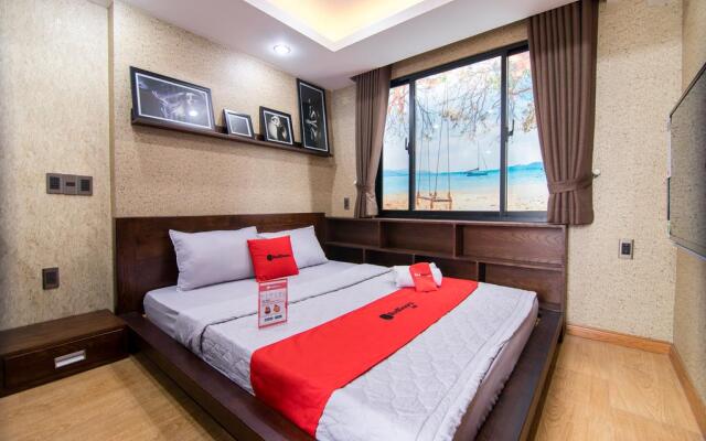 RedDoorz Plus @ Nguyen Trai Street