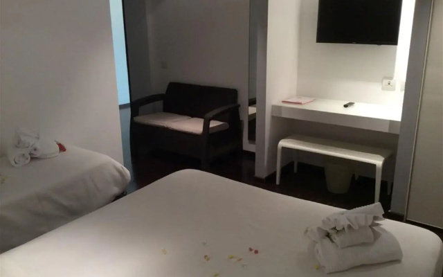 15.92 Hotel