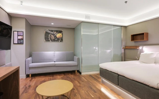 Comfort Hotel Xpress Helsinki Airport Terminal