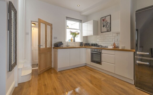 City Gate Garden Lodge