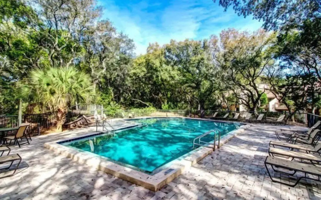 2126 Beachwood