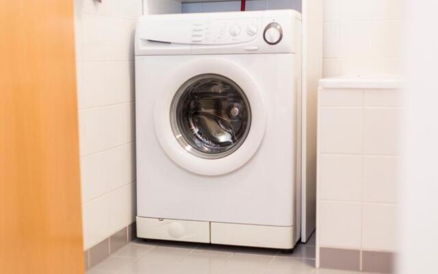 Your Cozy Home * 12 min to City Center