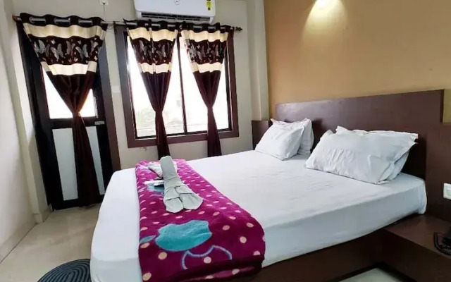 Hotel UK Palace Puri by Goroomgo