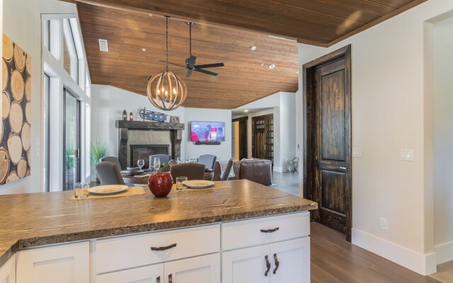 Flag Golf 3 Bedroom Home