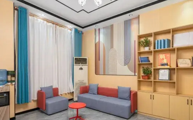 Junyi Chain Hotel (Wenxian Bus Station)