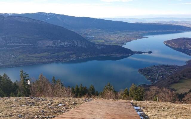 Studio à la campagne au bout du lac d'Annecy