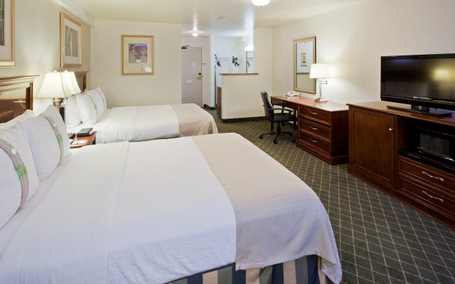 Holiday Inn Redding by IHG