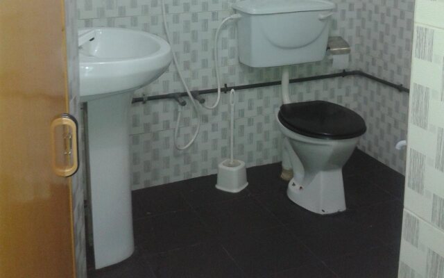 Luxman Guest House