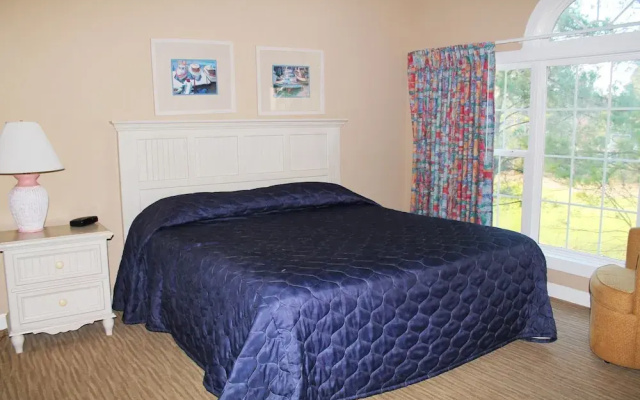 633 Cypress Bend