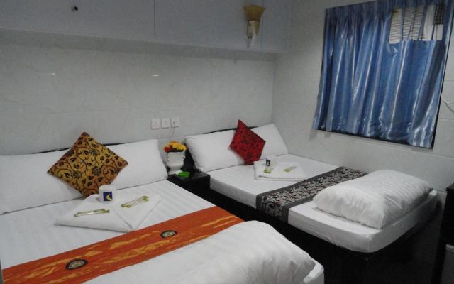 Dhillon Hotel - Hostel