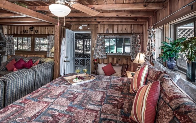 Four Miles - Two Bedroom Cabin