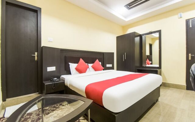 OYO 33503 Hotel Holiday international
