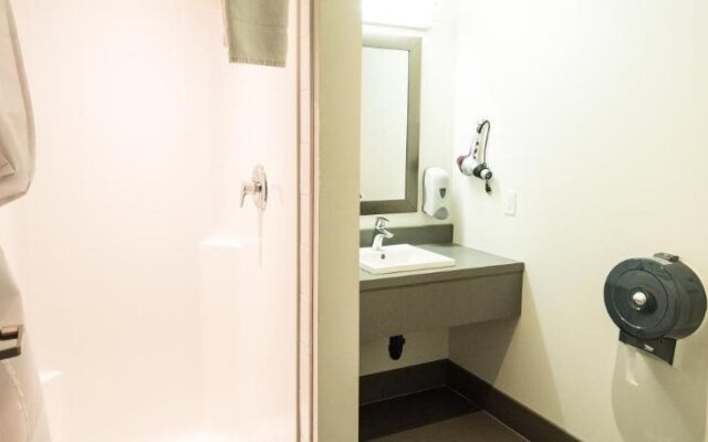 HI Calgary City Centre - Hostel