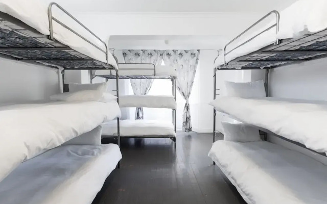 DS Backpackers Hostel