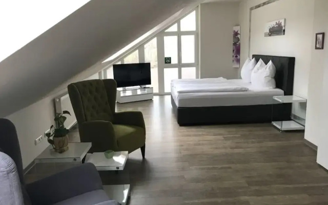 Pension & Restaurant zur Wertachau