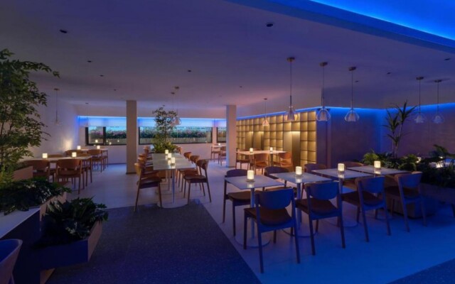 CYBO Station SSAW Shangpin Hotel Luohu Shenzhen