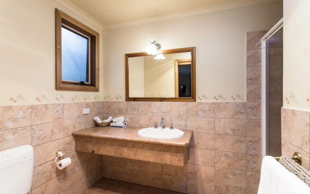Cradle Forest Inn