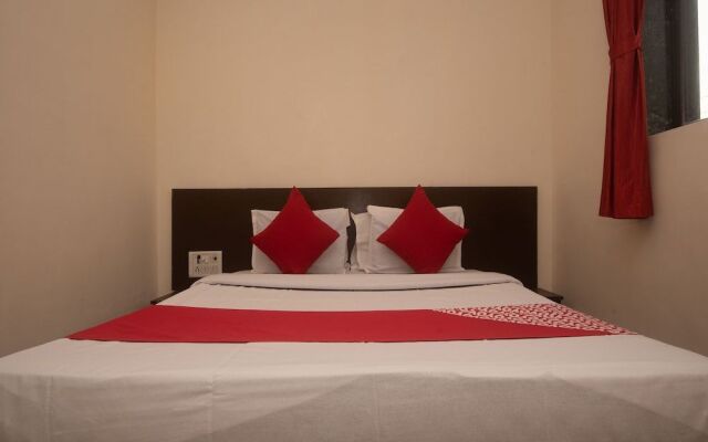 Oyo 23285 The Diplomat Lodging