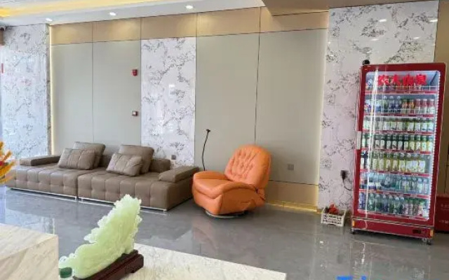 Huayue Hotel (Linggao County Government Branch)