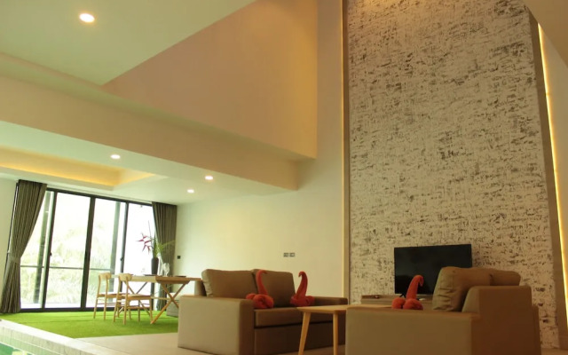 Pause Pool Villa by Replay