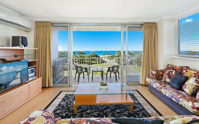 Elouera Tower Beachfront Apartments