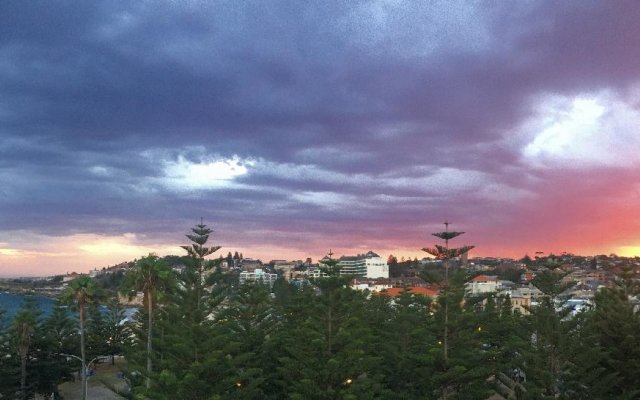 Coogee Sands Hotel and Apartments