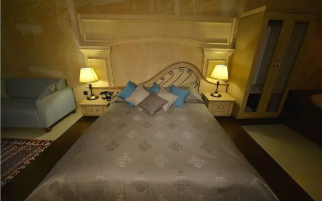 Sunak Cave Hotel