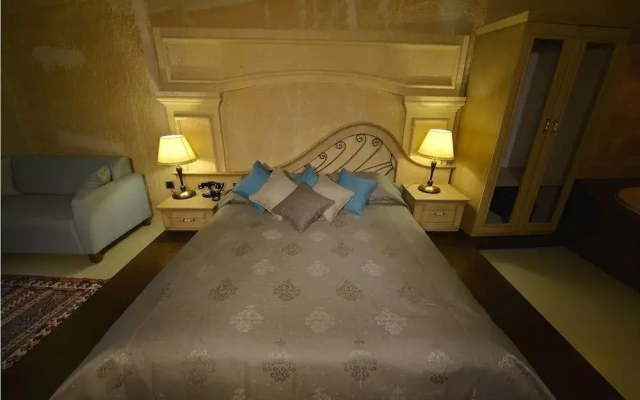 Sunak Cave Hotel