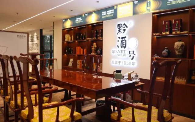 Handan Cloud Hotel (East High-speed Railway Station Vientiane Hui)