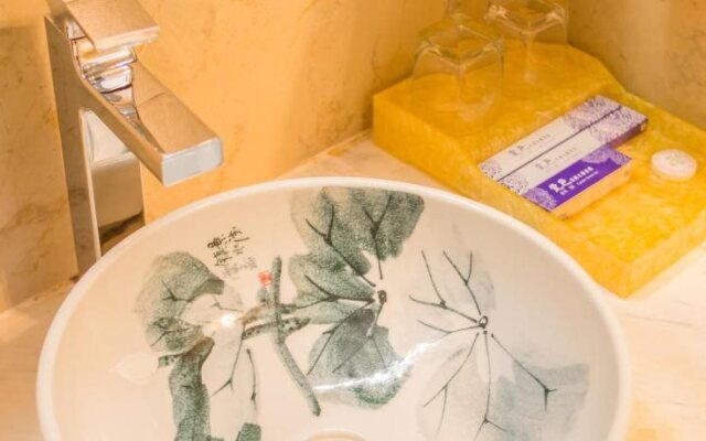 Jue Se Garden Theme Inn