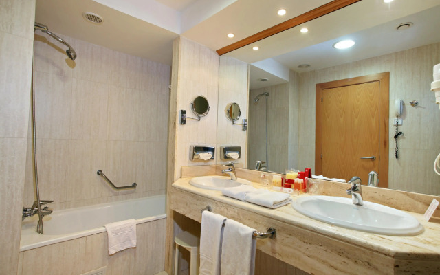 Hotel & Spa Peñíscola Plaza Suites