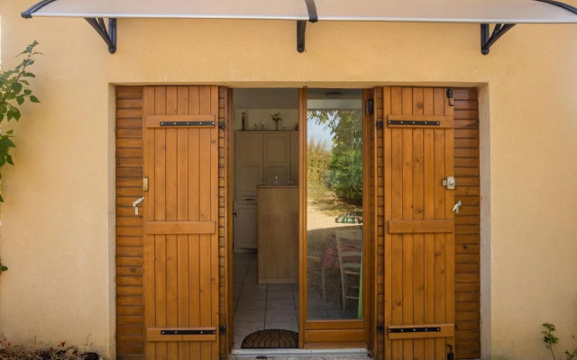 Tasteful Holiday Home in Marnac With Garden