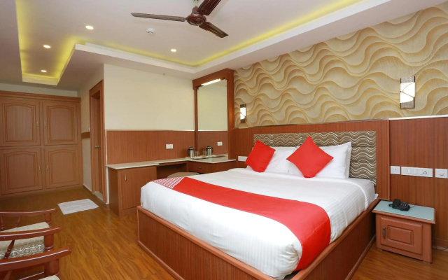 Capital O 14702 Kovilakam Residency