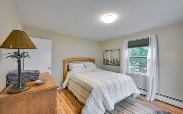Marblehead Retreat w/ Sprawling Yard & Gas Grill!