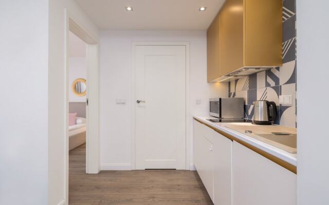 Elegant Apartment in Cracow by Renters