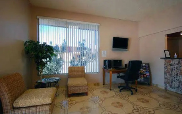 Airport Inn Downtown