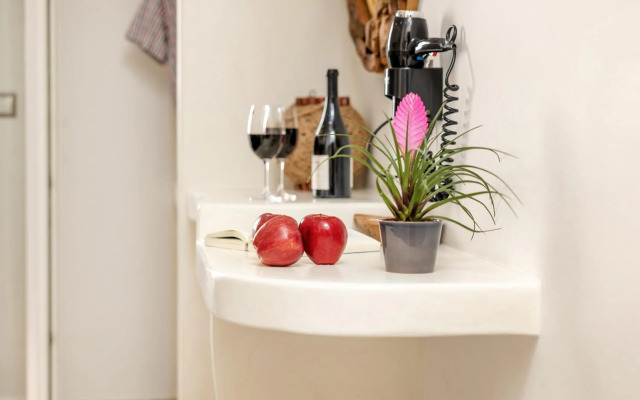 Katerina Roza Studios - Heartfelt Hospitality in the City