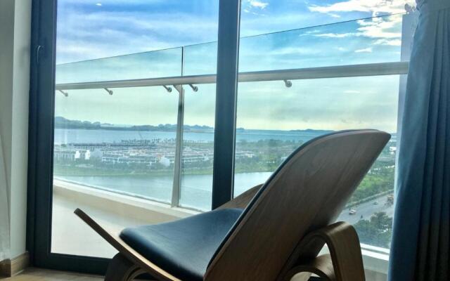 Asahi Luxstay - Halong Bayview 3Br Apartment