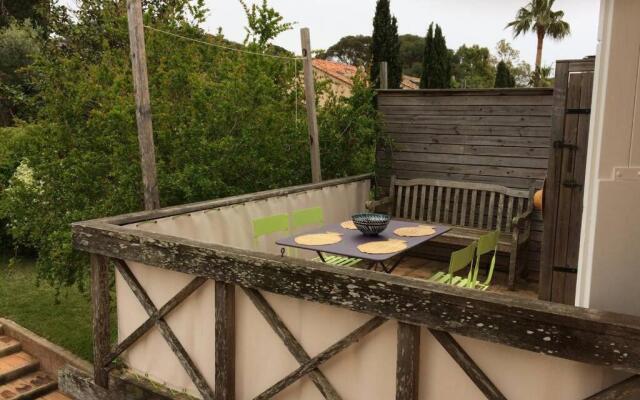 Appartement à 100 m du village de porquerolles