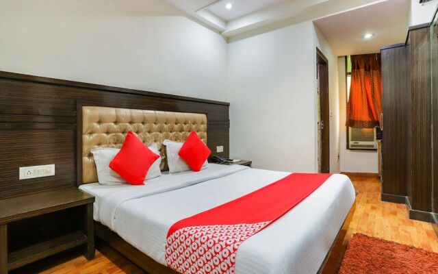 OYO 46221 Hotel Shiv Dev International